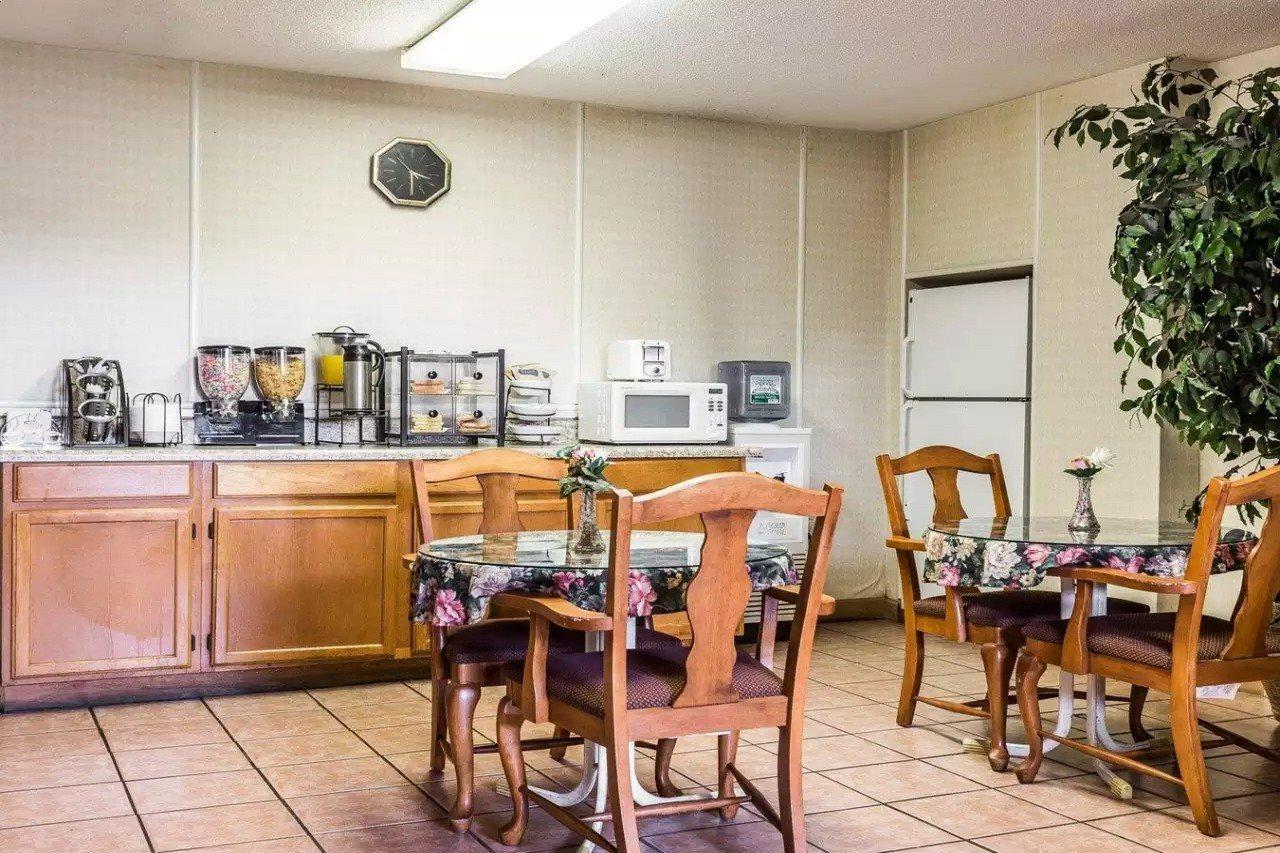 Econo Lodge Inn & Suites Matthews - Charlotte Екстериор снимка