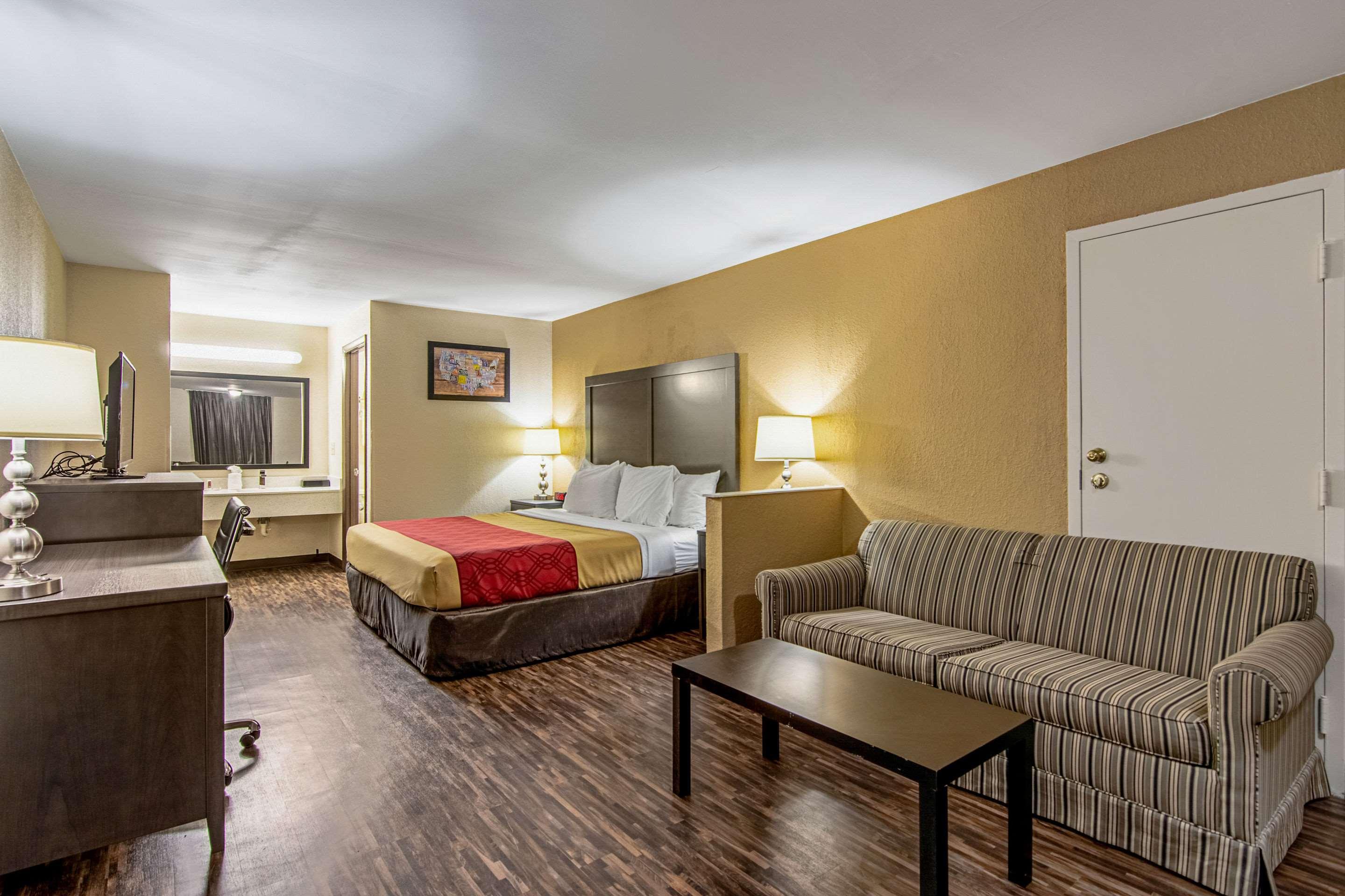 Econo Lodge Inn & Suites Matthews - Charlotte Екстериор снимка