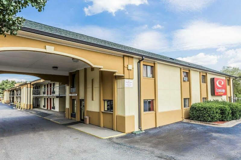 Econo Lodge Inn & Suites Matthews - Charlotte Екстериор снимка